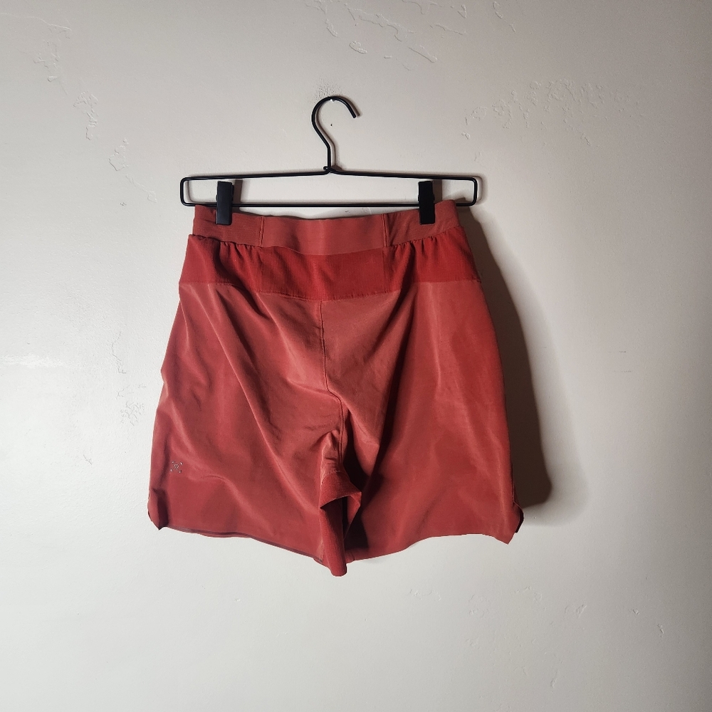 Lululemon Switch Up Running Short 6" Size Small - Picture 3 of 7